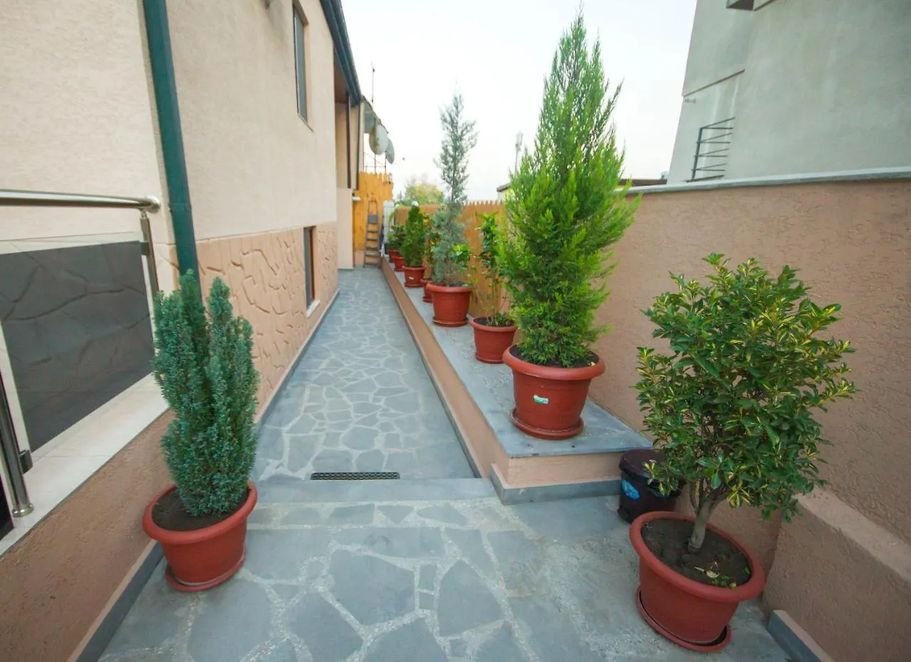 Hotel Elegant 2 Tiflis Gürcistan