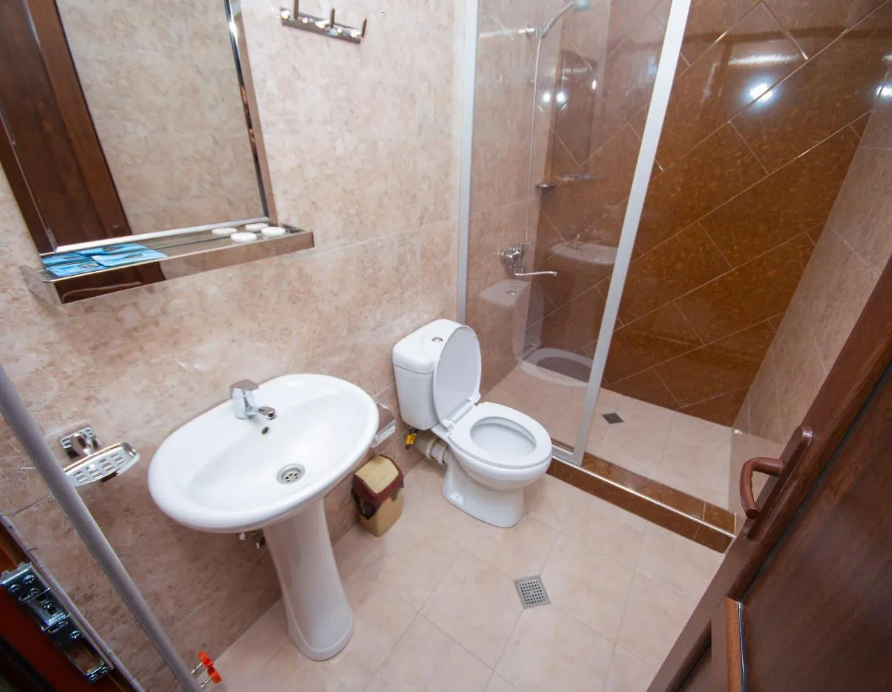 ***  Hotel Elegant 2 Tiflis Gürcistan